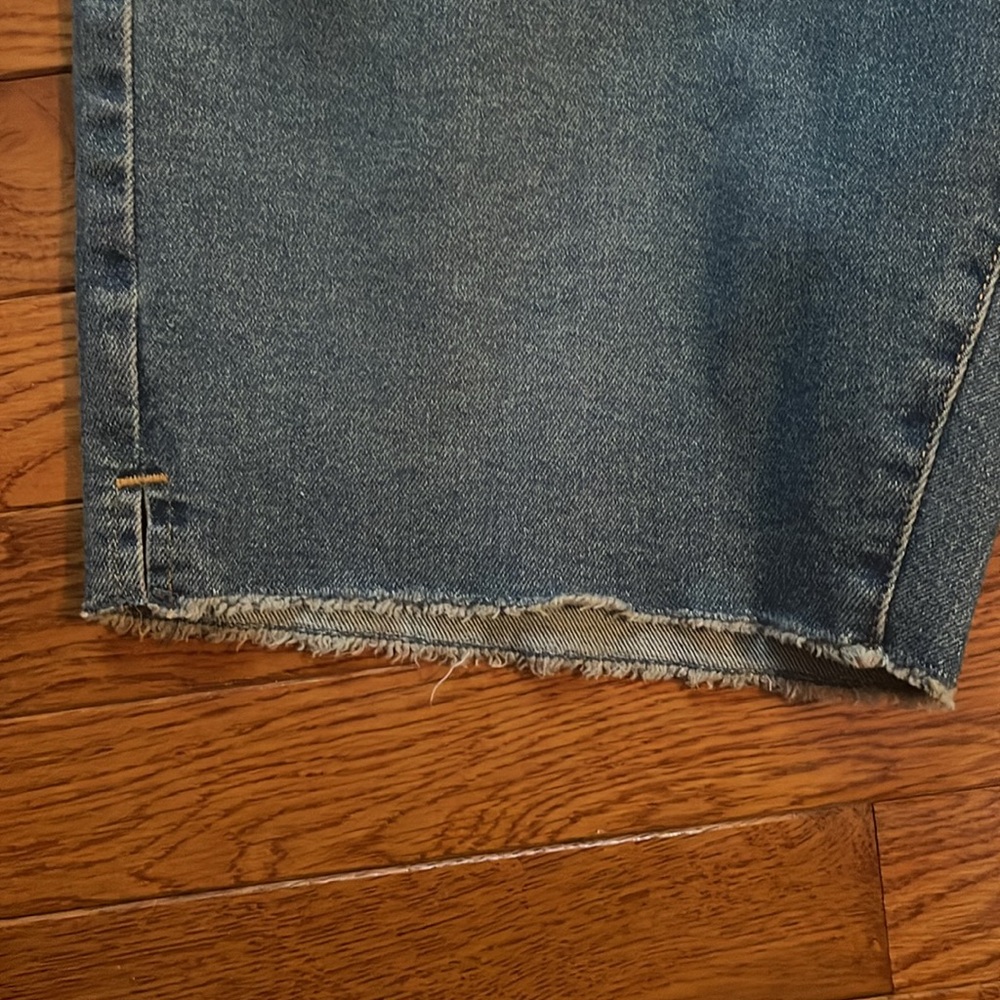 Levi Strauss Signature Heritage Distressed 9” Bermuda Jean Shorts NWT 8/29 - Picture 6 of 11